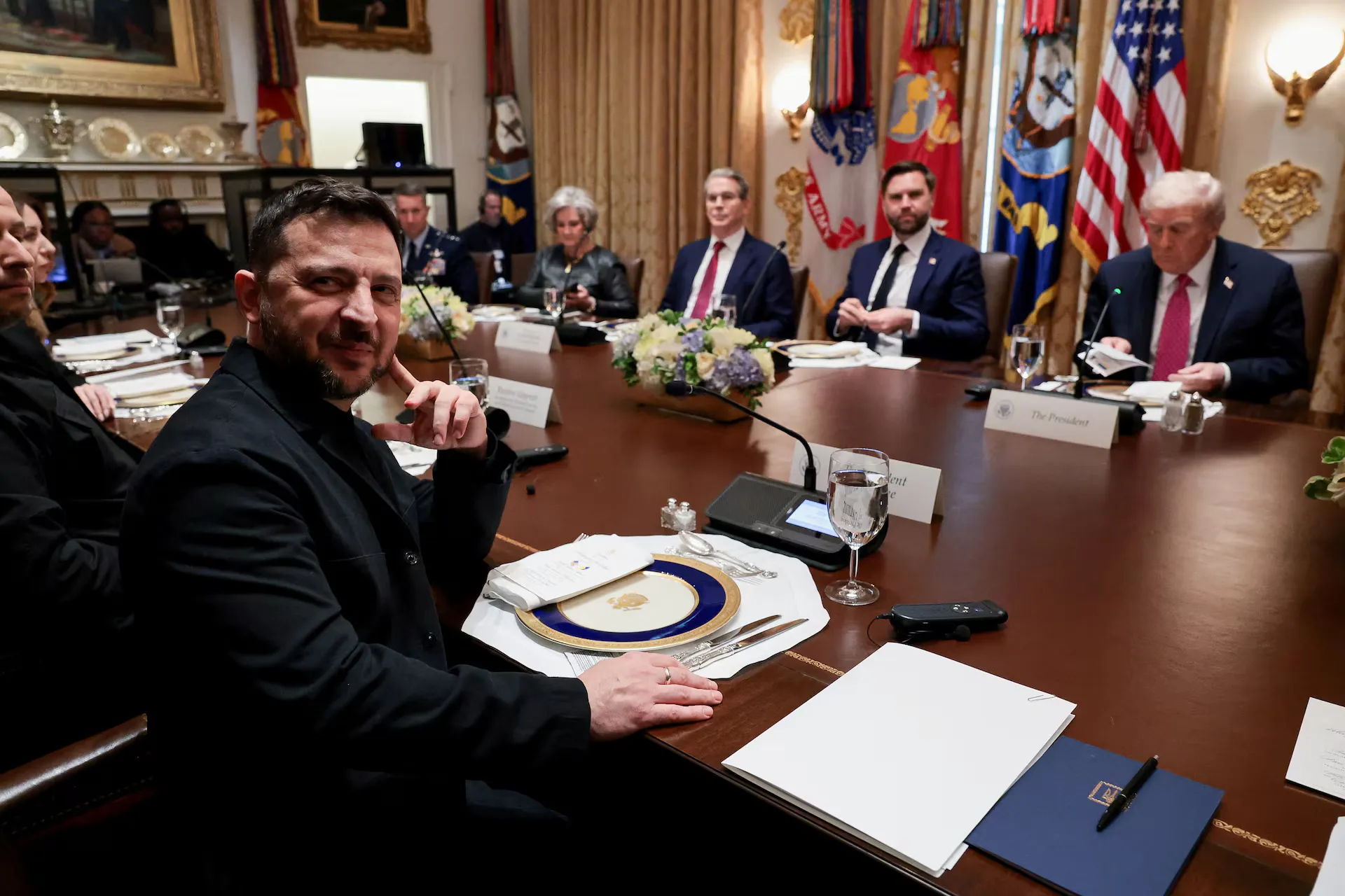 Мир як умова безпеки: чому США пов’язують гарантії для України з угодою з Росією і що стоїть за цим рішенням